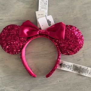 Pink sequins with bow Mickey ears